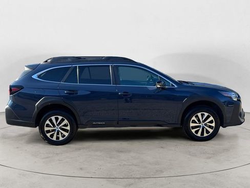 Certified 2025 Subaru Outback Premium image 6