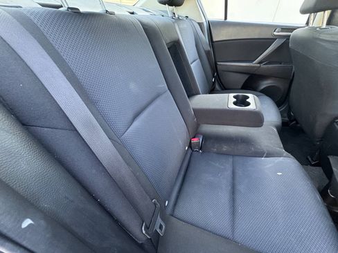 Used 2011 MAZDA MAZDA3 i Touring FWD image 13