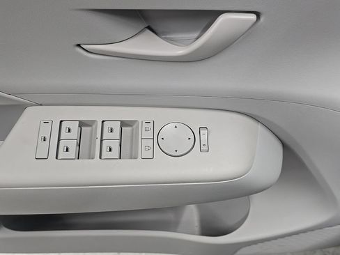 Certified 2024 Hyundai Kona SEL AWD/4WD image 11