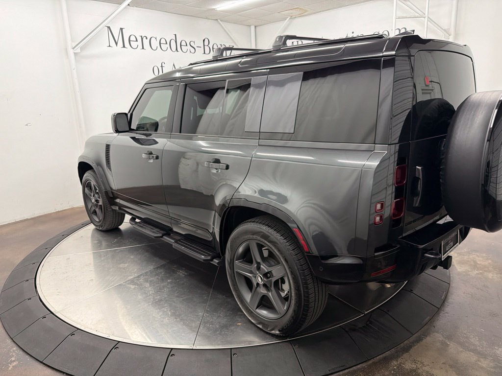 Used 2025 Land Rover Defender 110 X-Dynamic SE AWD/4WD image 5