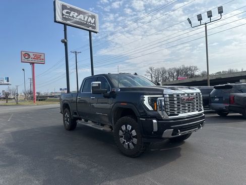 Used 2024 GMC Sierra 2500 Denali w/ Denali Reserve Package image 2