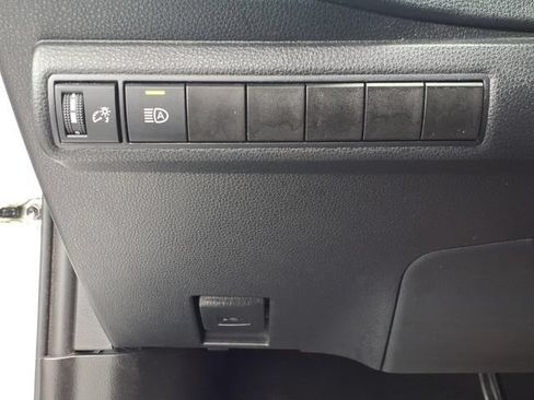 Certified 2025 Toyota Corolla LE FWD image 18