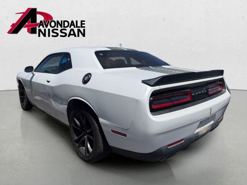 Used 2016 Dodge Challenger SXT Plus RWD image 2