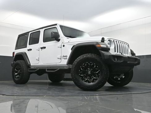 Used 2020 Jeep Wrangler Unlimited Sport S image 21