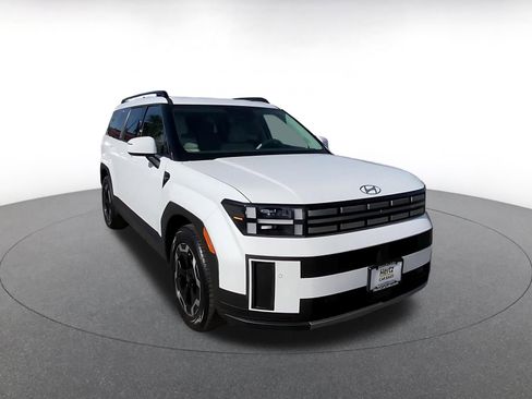 Used 2025 Hyundai Santa Fe SEL image 3