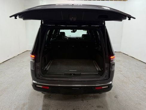 Certified 2024 Jeep Grand Wagoneer L Series III image 10