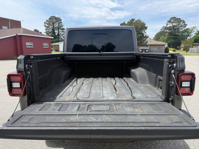 Used 2021 Jeep Gladiator Overland AWD/4WD image 15