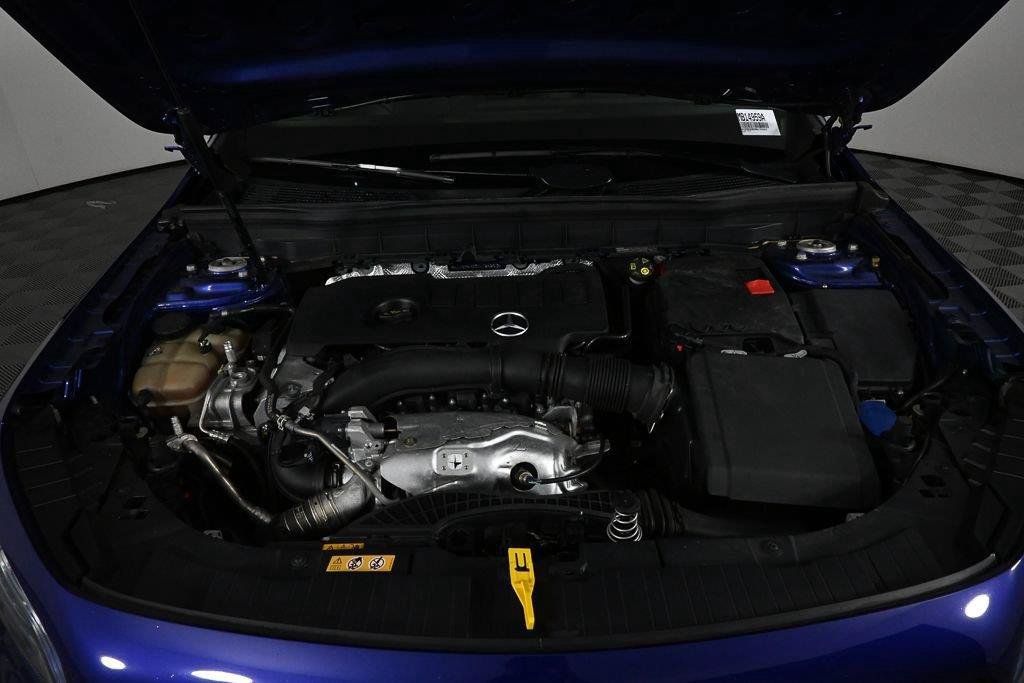 Certified 2021 Mercedes-Benz GLB 250 4MATIC image 32