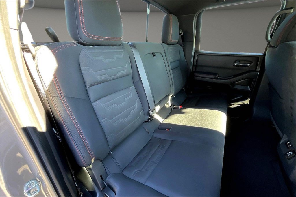 Used 2022 Nissan Frontier Pro-X RWD image 29