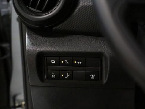 Certified 2025 Nissan Kicks Play S image 10