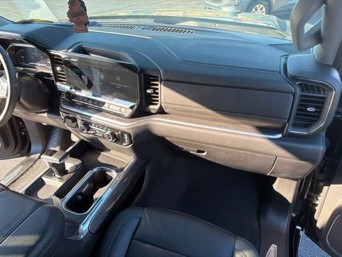 Used 2024 Chevrolet Silverado 1500 LTZ AWD/4WD image 38