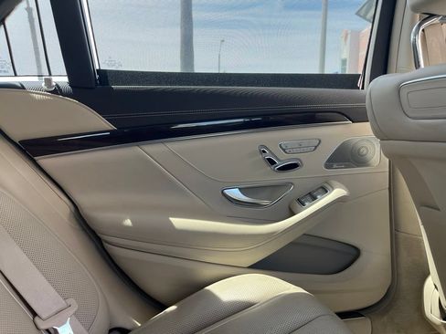 Used 2019 Mercedes-Benz S 560 Sedan image 16