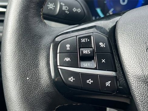 Used 2022 Ford Escape Titanium w/ Titanium Premium Package image 28