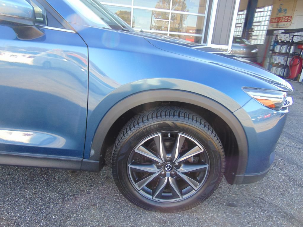 Used 2017 MAZDA CX-5 Grand Touring w/ Premium Package AWD/4WD image 11