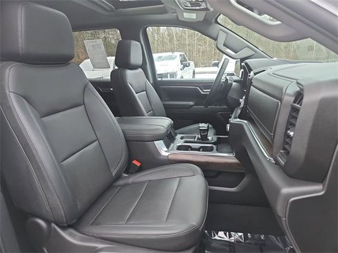 Used 2023 GMC Sierra 1500 SLT w/ SLT Premium Package image 29