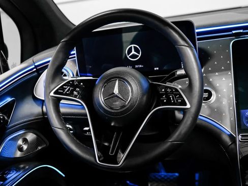 Used 2023 Mercedes-Benz EQS 450+ SUV image 16