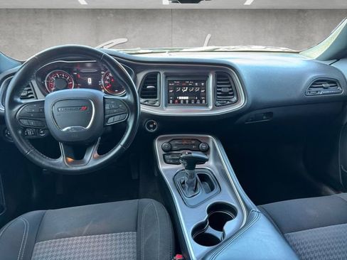 Used 2022 Dodge Challenger SXT image 20