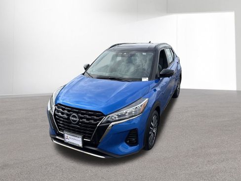 Certified 2023 Nissan Kicks SR w/ SR Premium Package FWD image 38
