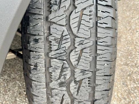 Used 2026 Ford Explorer Tremor w/ Tremor Convenience Package AWD/4WD image 33