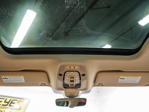 Used 2020 Audi Q5 e Prestige w/ Prestige Package image 16