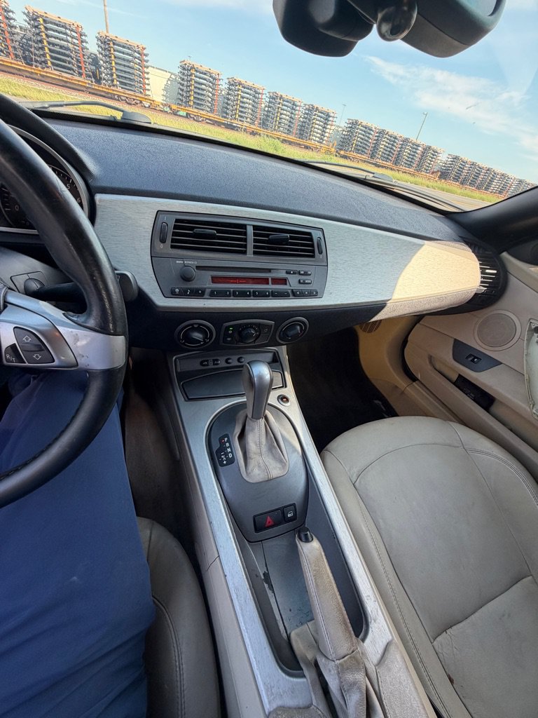 Used 2004 BMW Z4 3.0i RWD image 22