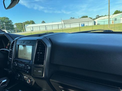Used 2018 Ford F150 XLT w/ Equipment Group 302A Luxury AWD/4WD image 32