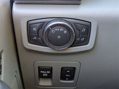 Used 2018 Ford F150 XLT w/ Equipment Group 302A Luxury image 16