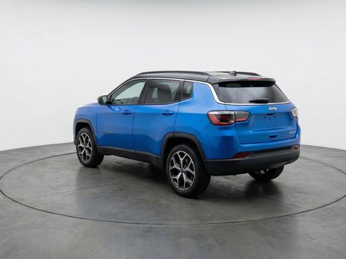 Used 2025 Jeep Compass Limited AWD/4WD image 6