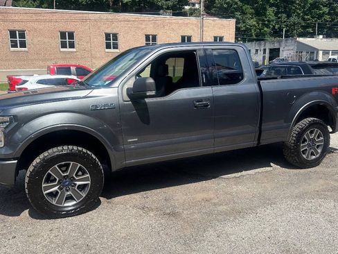 Used 2017 Ford F150 XLT w/ Equipment Group 301A Mid AWD/4WD image 4