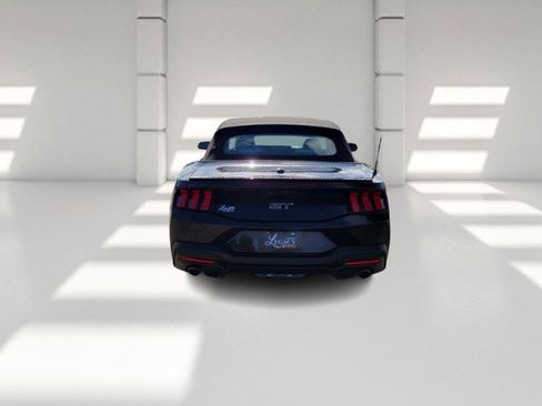 Used 2024 Ford Mustang GT Premium image 6