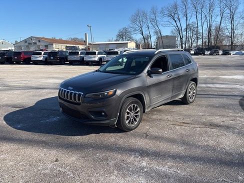 Certified 2019 Jeep Cherokee Latitude Plus image 3