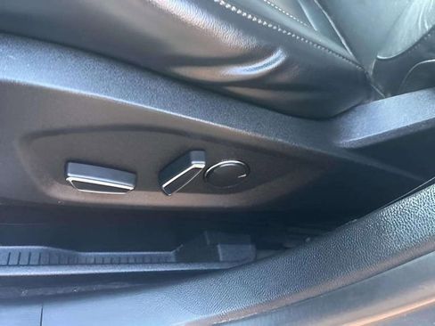 Used 2019 Ford Edge Titanium w/ Equipment Group 301A image 16