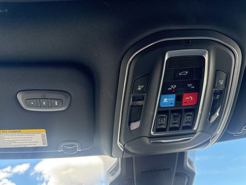 New 2026 Jeep Cherokee Overland w/ Trailer Tow Group AWD/4WD image 18