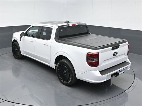 Used 2025 Ford Maverick Lobo image 44
