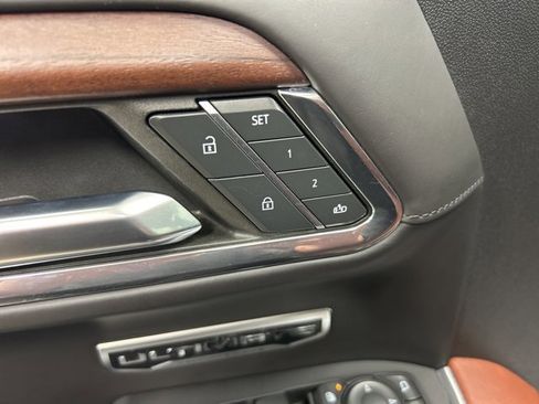 Used 2023 GMC Sierra 1500 Denali Ultimate image 17