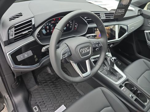 New 2025 Audi Q3 2.0T Premium image 16