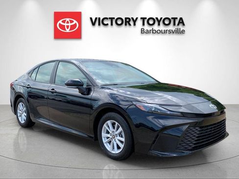 Used 2026 Toyota Camry LE FWD image 5