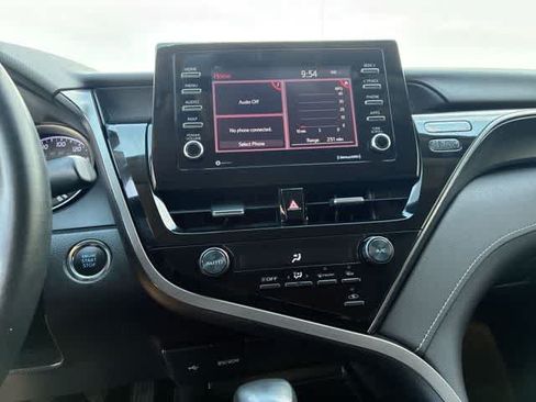 Used 2021 Toyota Camry SE w/ Convenience Package FWD image 18