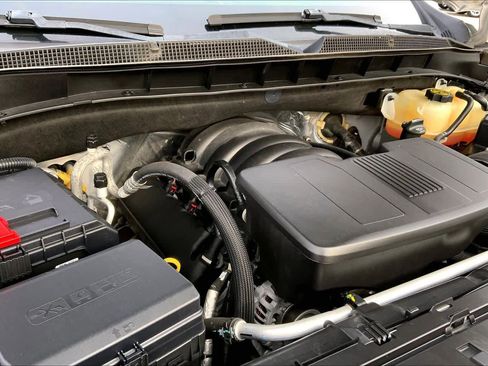 Used 2022 Chevrolet Tahoe RST w/ Luxury Package image 33