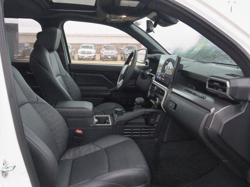 Used 2025 Toyota Tacoma TRD Off-Road image 34