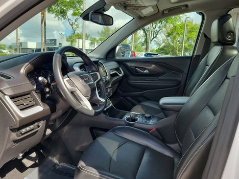 Used 2023 GMC Terrain SLT w/ Infotainment Package II FWD image 13