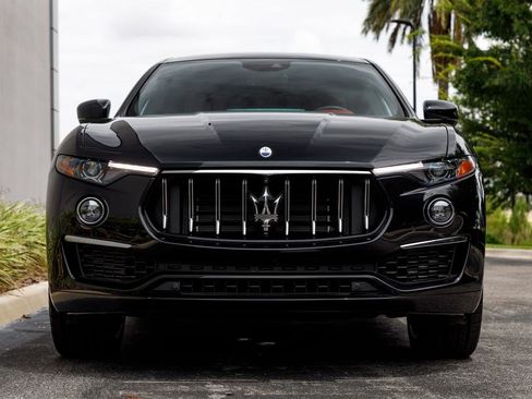 Certified 2022 Maserati Levante GT AWD/4WD image 41