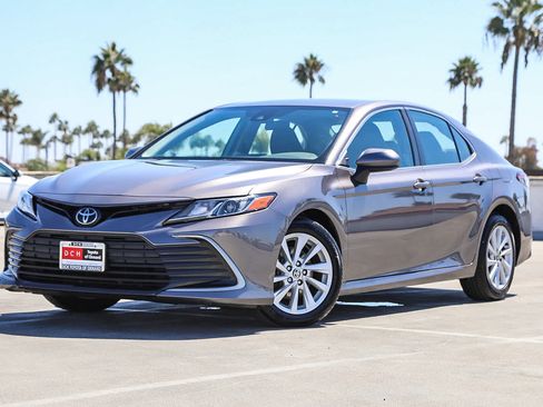 Certified 2021 Toyota Camry LE w/ Carpet Mat Package (TMS) FWD image 1