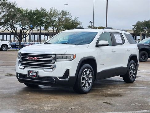 Used 2023 GMC Acadia SLE w/ Driver Convenience Package image 3