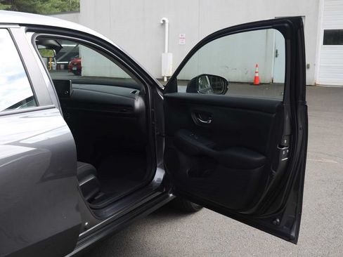 Used 2023 Honda HR-V LX image 16