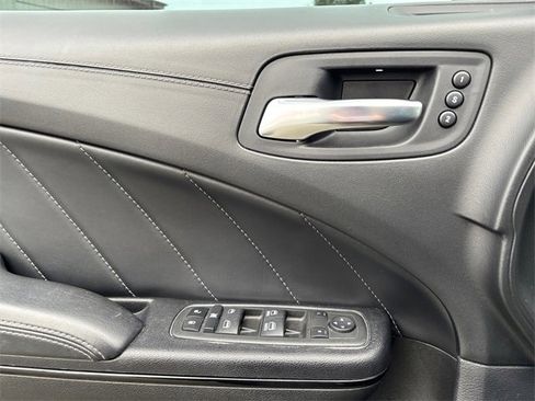 Used 2022 Dodge Charger Scat Pack w/ Daytona Edition Group image 16