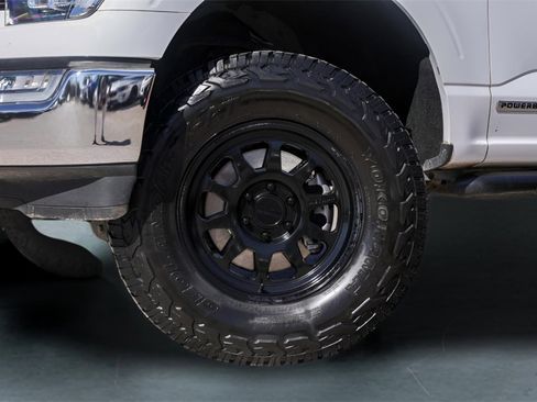 Used 2022 Ford F150 XLT w/ Equipment Group 302A High image 4