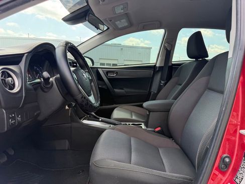 Used 2018 Toyota Corolla LE FWD image 12