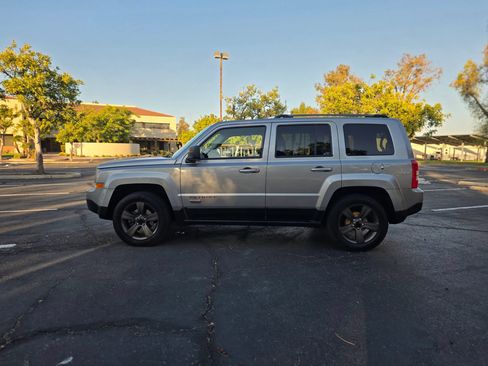 Used 2017 Jeep Patriot 75th Anniversary w/ Power Value Group FWD image 7