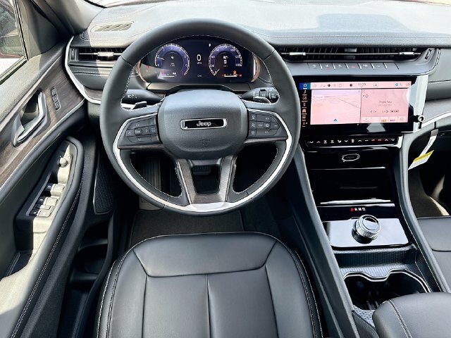 New 2026 Jeep Grand Cherokee Limited w/ Limited Altitude Package RWD image 16